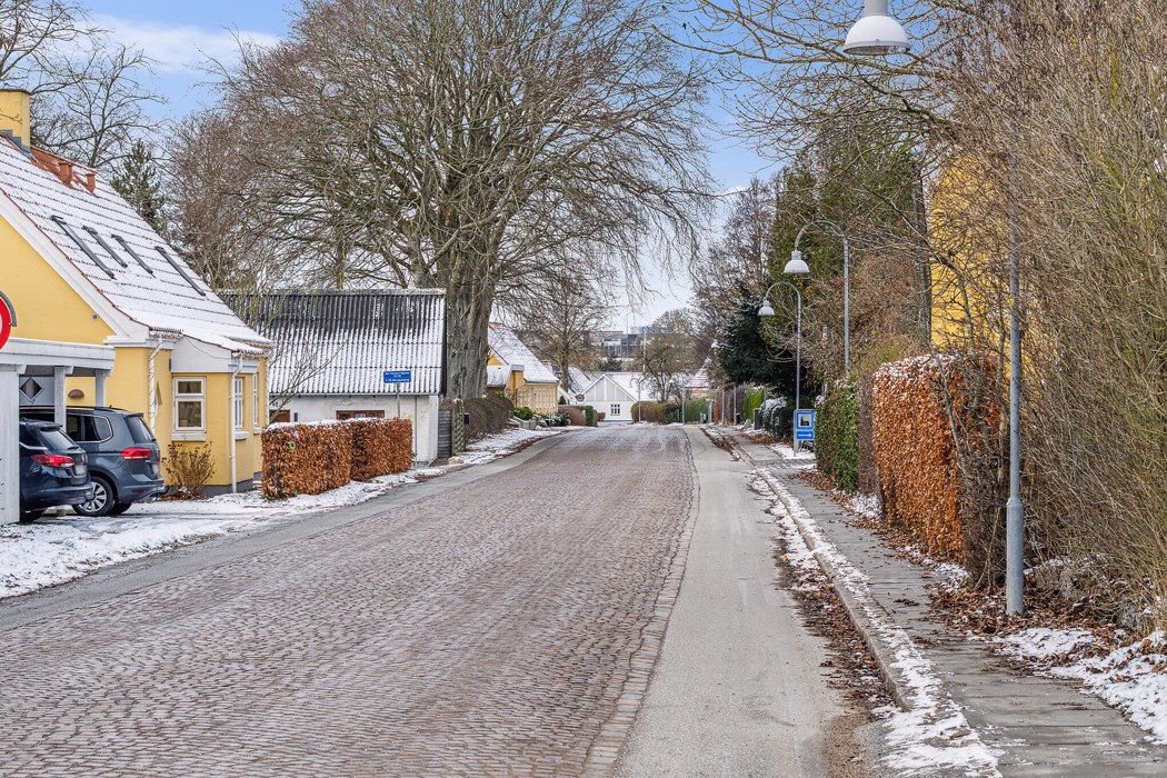 Moderne 4-værelses rækkehus i to plan i Jasminparken 17